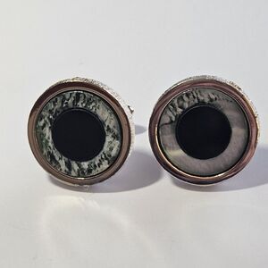 Hickok Gold Tone Vintage Mother Of Pearl And Black Nephrite Cufflinks